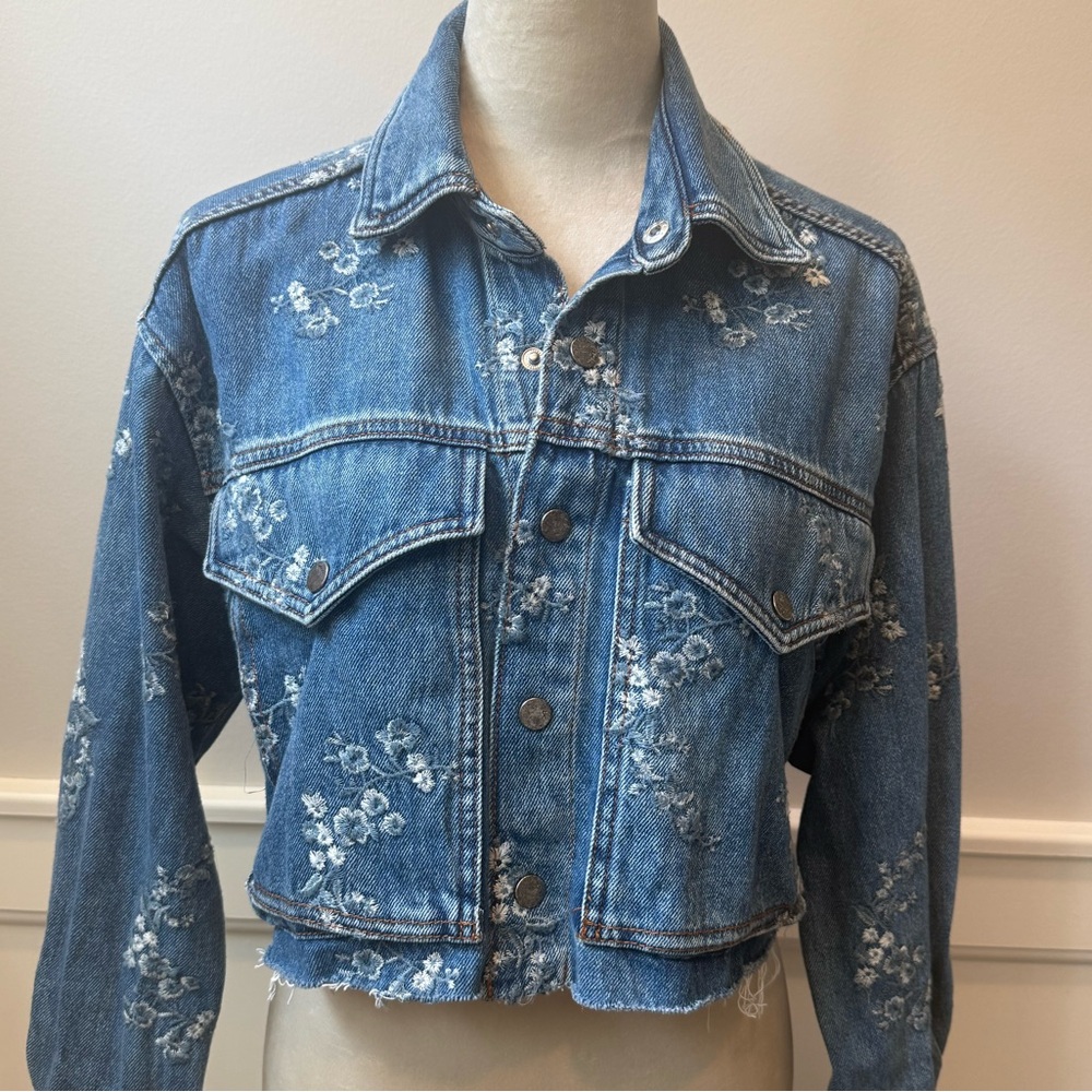 Pilcro/Anthropologie floral embroidered Blue Denim Jacket Sz XS